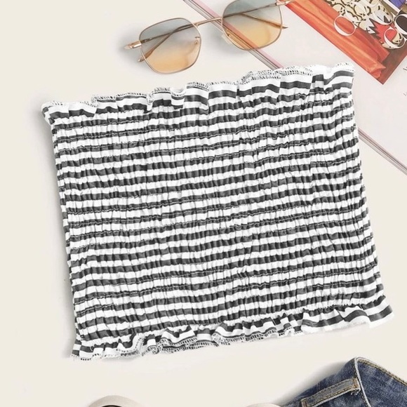 ROMWE Tops - Cute Black/White Striped Shirred Tube Top